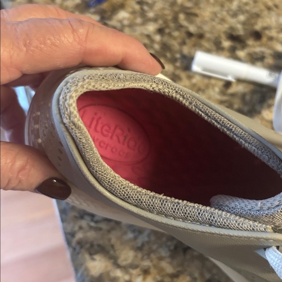 Crocs LiteRide Gray 360 Pacer Sneakers Athletic Lace Up Women’s Size 7 - Picture 8 of 8